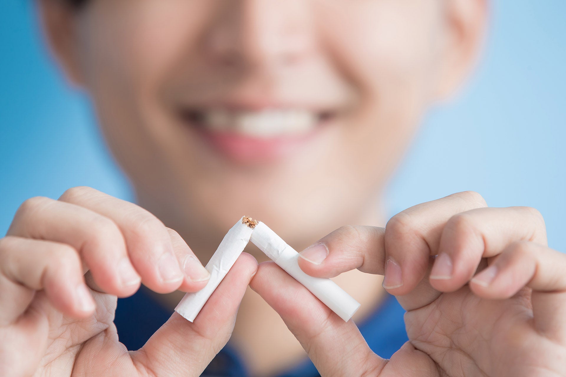 Tupakointi on riski suunterveydelle – kaikki tupakan muodot terveydelle yhtä haitallisia